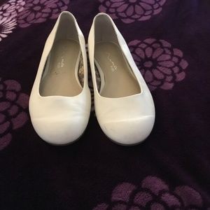 Beni, size 6, white